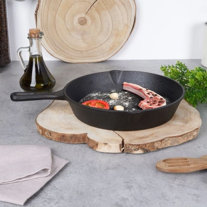 Patelnia żeliwna okrągła talerz żeliwny 25 cm indukcja