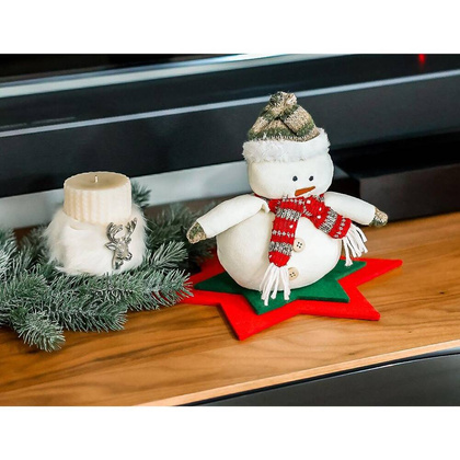 BAŁWAN DEKORACYJNY 23CM W CZAPCE I SZALIKU