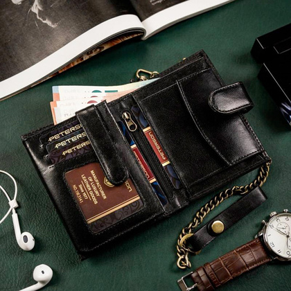 Portfel męski średnich rozmiarów ze skóry naturalnej z łańcuchem