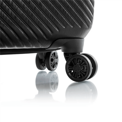 Heys Charge-A-Weigh 2.0 średnia czarna walizka kabinowa na kółkach