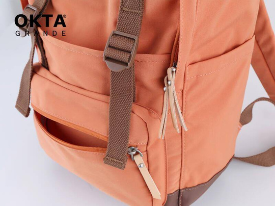 Duży plecak miejski z przegrodą na laptopa