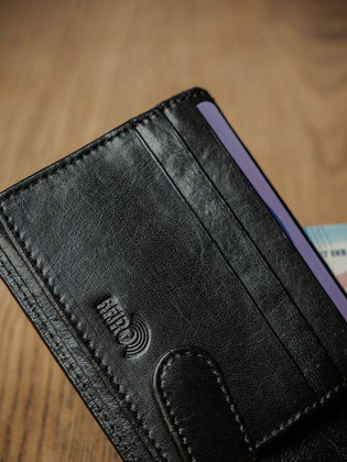 Skórzany portfel męski w wersji poziomej z membraną rfid stop