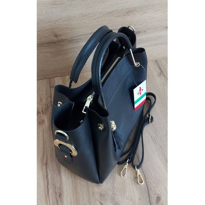 Włoski kuferek Shopperka A4 ,złote okucia + frędzelek Vera Pelle Czarny KLV33N