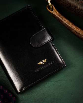 Skorzany portfel meski zapinany na zatrzask