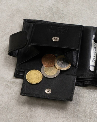 Maly skorzany portfel meski na zatrzask