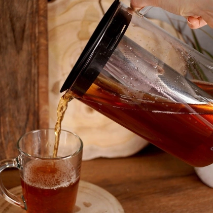 Dzbanek z sitkiem do zaparzania imbryk czajnik zaparzacz do herbaty ziół 1,6 l