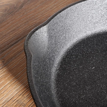 Patelnia żeliwna okrągła talerz żeliwny 16 cm