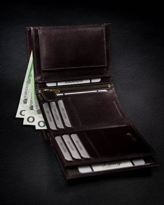 Bogato wyposażony portfel męski z naturalnej skóry licowej