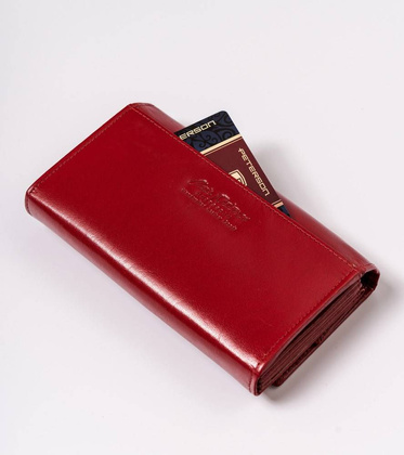 Skórzany portfel damski z zewnętrzną kieszenią