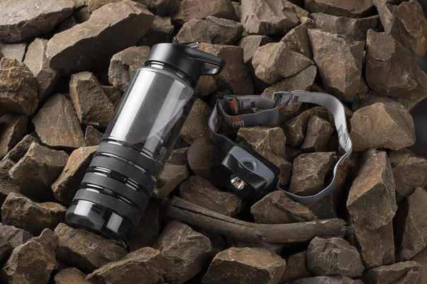 Bidon z filtrem węglowym KIVI 700 ml 16212 Czarny