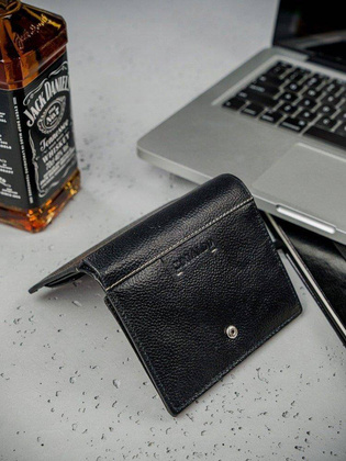 Męski duży portfel skórzany, pionowy z zapinką i ochroną rfid