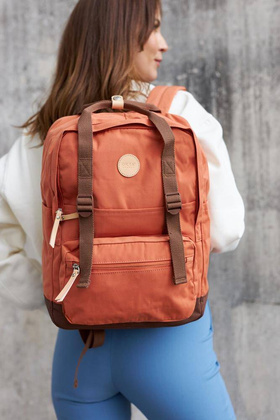 Duży plecak miejski z przegrodą na laptopa