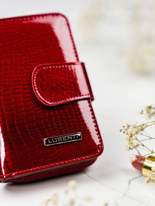 Pionowy, zapinany portfel damski z lakierowanej skóry naturalnej