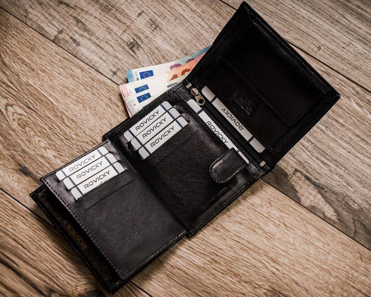 Klasyczny portfel męski na karty