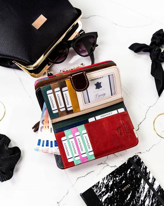 Damski skórzany portfel w patchworkowy wzór