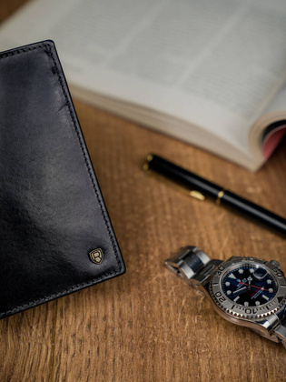 Klasyczny pojemny portfel meski ze skory naturalnej