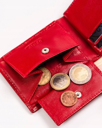 Klasyczny maly portfel damski ze skory naturalnej