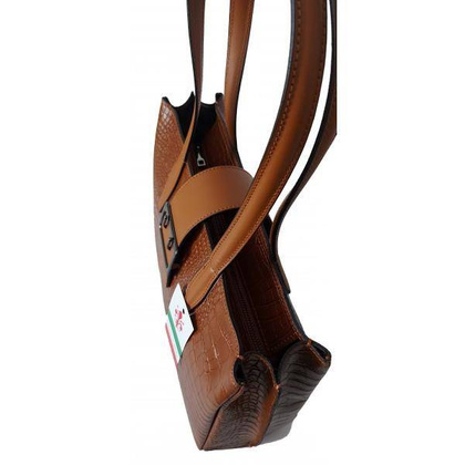 Duża włoska torba ,kuferek A4 skóra motyw krokodyla Vera Pelle , Camel VP645C