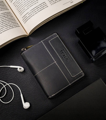 Pionowy portfel męski na zamek z przeszyciami, skóra naturalna