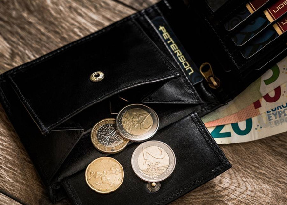 Klasyczny portfel meski ze skory naturalnej