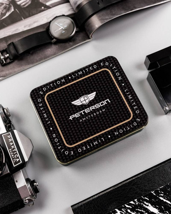 Poziomy, skórzany portfel męski carbon