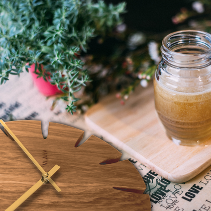 Zegar dębowy wykonany w Czechach