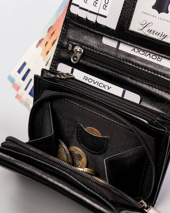 Skórzany kompaktowy portfel damski