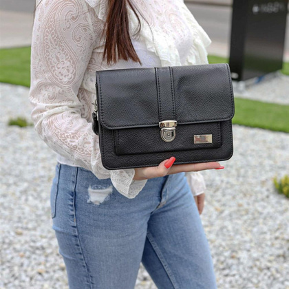 T-06 Torebka z klapką-czarna KEMER