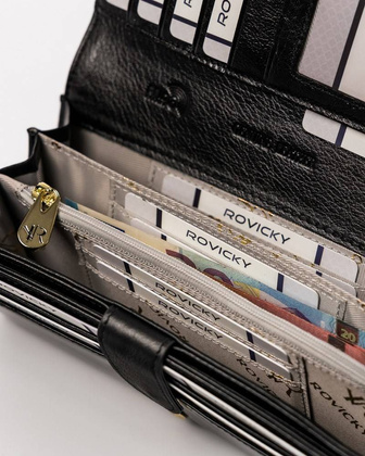 Klasyczny portfel damski z dużą sekcją na karty