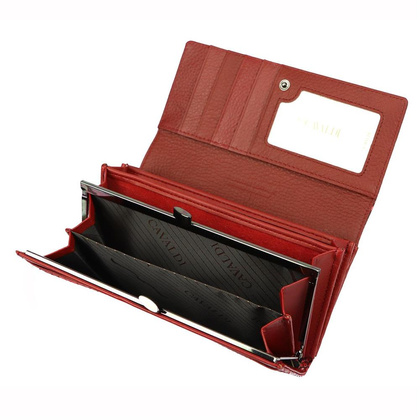 Podłużny portfel damski z klapką zdobiony wężowym wzorem — Cavaldi