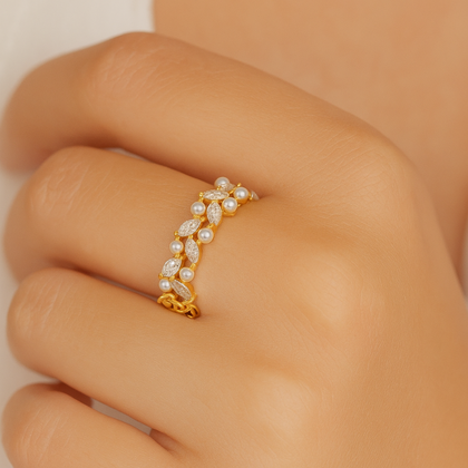 Pierścionek stal chirurgiczna platerowana złotem, z cyrkoniami i perłami PST934