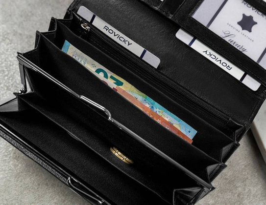 Skórzany, damski portfel na zatrzask z systemem rfid