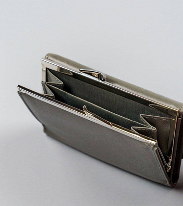 Portfel damski ze skóry naturalnej z portmonetką na bigiel, RFID