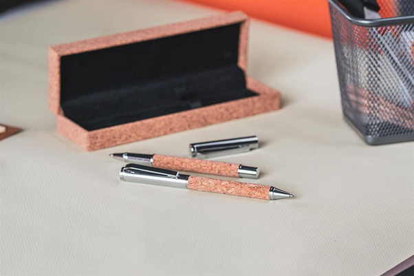 Zestaw piśmienniczy z korka