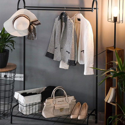 Wieszak stojak na ubrania podłogowy metalowy czarny / garderoba 85x35x147 cm