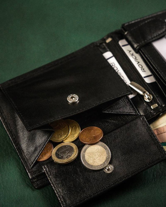 Skórzany portfel męski bez zapięcia zewnętrznego