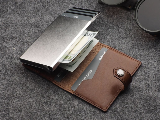 Portfel EASY WALLET for AirTag 2174