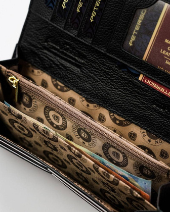 Elegancki portfel z modnym, wężowym wzorem