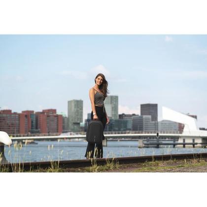 Bobby Hero Small plecak chroniący przed kieszonkowcami XD COLLECTION Czarny