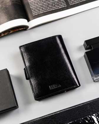 Duży portfel męski z zapięciem na zatrzask