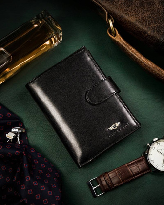 Skorzany portfel meski zapinany na zatrzask