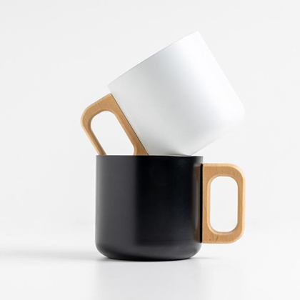 Kubek ze stali nierdzewnej o podwójnych ściankach o pojemności 350 ml, drewniany uchwyt / Neosteel