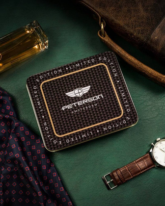 Duży, skórzany portfel męski bez zapięcia