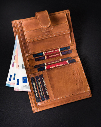 Skorzany zapinany portfel meski na karty