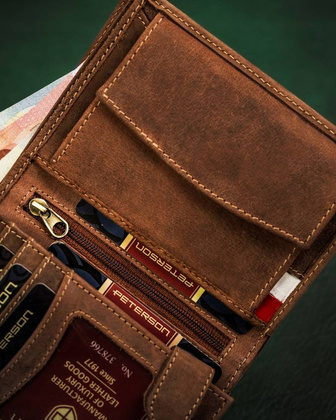 Skorzany portfel meski z motywem patriotycznym