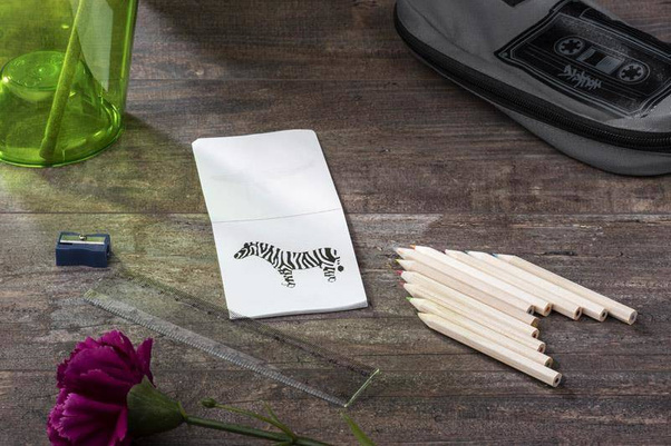 Kredki z kolorowanką DECOR 19805 Białe