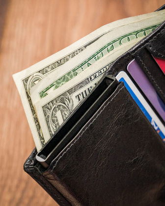 Mały, skórzany portfel z ochroną rfid stop