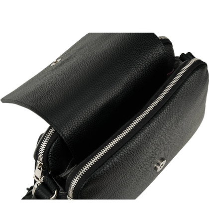 Damska torebka skórzana Canaletto z klapką i ozdobnym frędzlem – klasyka i elegancja na co dzień TD705