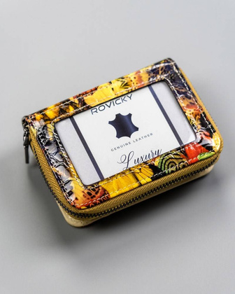 Mały, skórzany portfel damski ze wzorem motyli