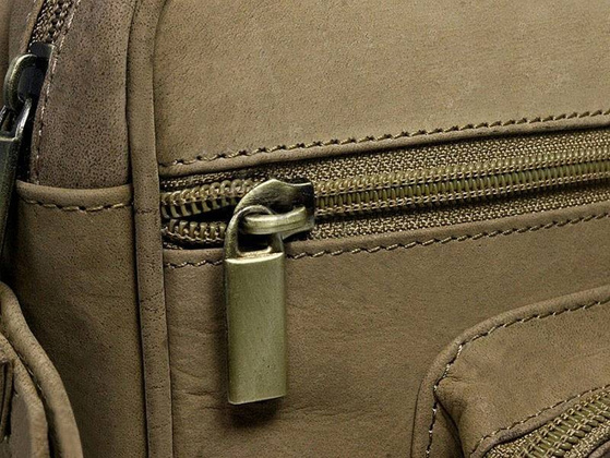 Skorzana saszetka do reki